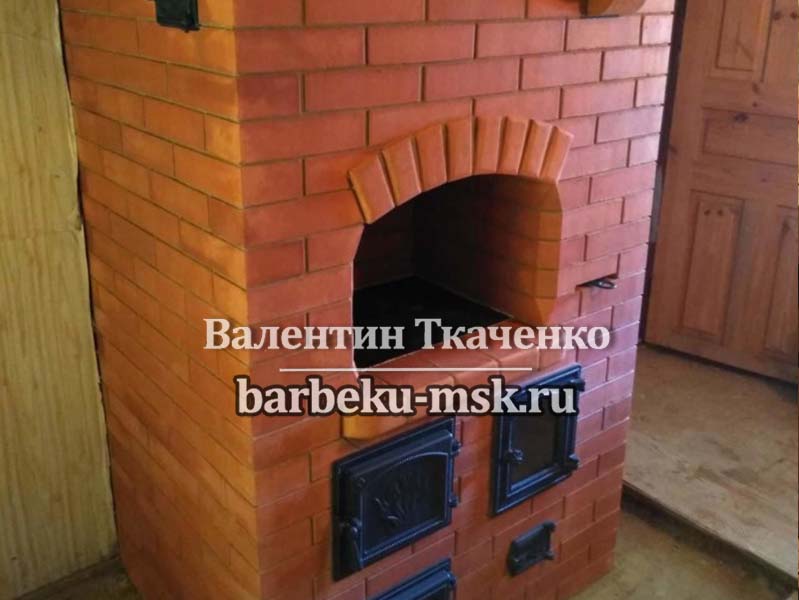 Русская печь в интерьере современного загородного дома